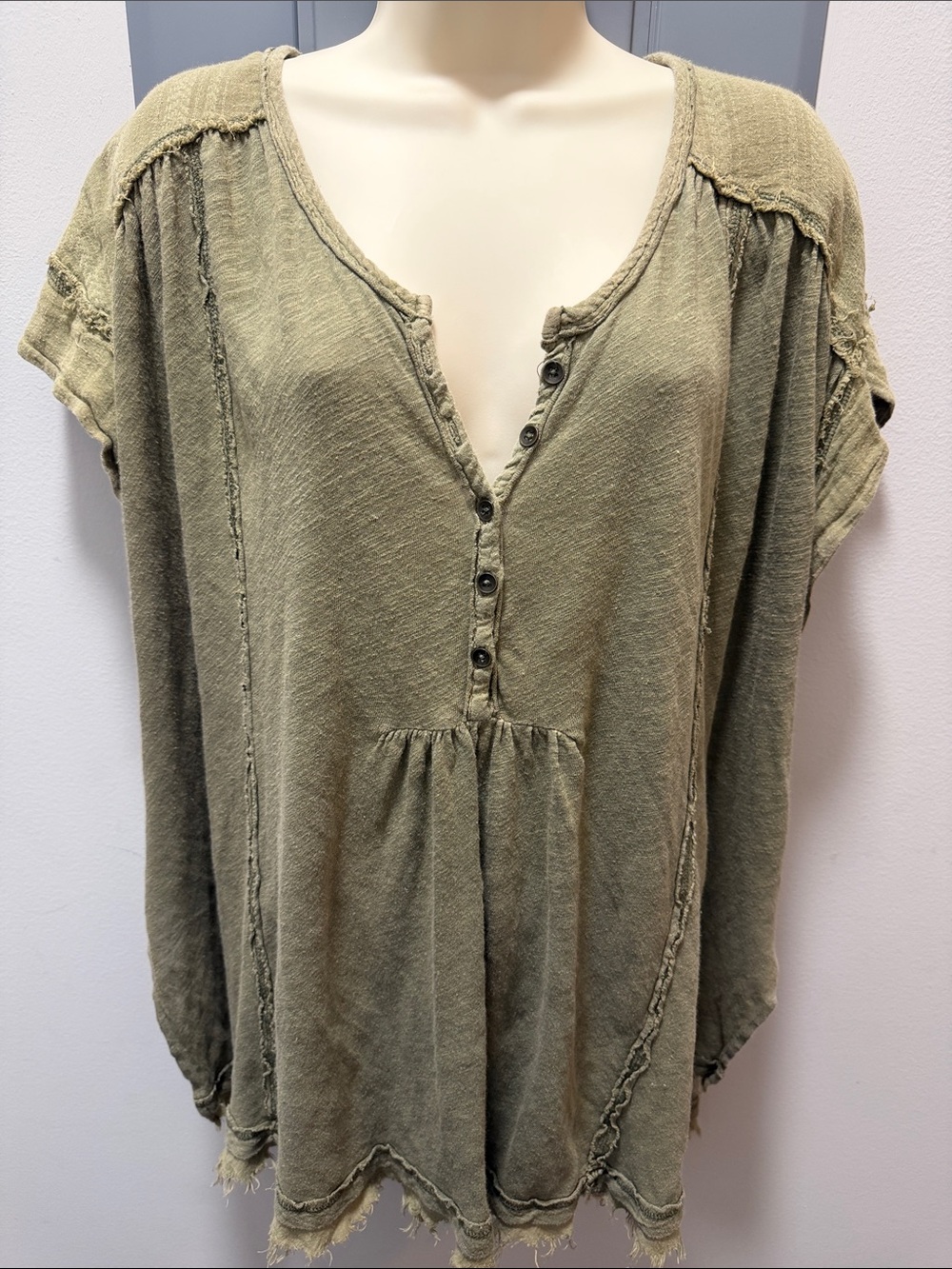 Free People Olive Green Women's Button Aster Glow Flowy Henley Top size large - Picture 2 of 10
